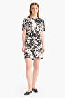 DeFacto Bisiklet Yaka Çiçek Desenli Kısa Kollu Mini Yazlık Elbise F1834AX25SMBK81