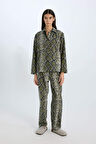 DeFacto Fall in Love Pijama Takım Poplin Yılan Derisi Desenli Uzun Kollu Üst Esnek Belli Uzun Alt E3849AX24WNBK27