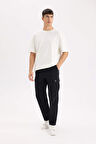 DeFacto Relax Fit Rahat Kesim Yazlık Pantolon Kargo Cepli Düz Paça D5967AX25SPBK81