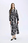 DeFacto Regular Fit Bisiklet Yaka Desenli Kuşaklı Uzun Kollu Maxi Elbise E5247AX25SPBK81