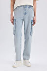 DeFacto %100 Pamuk Relax Fit Rahat Kesim Geniş Paça Kargo Cepli Jean Pantolon D7274AX25SPNM63