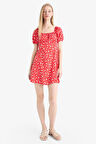 DeFacto Coool Kare Yaka Çiçek Desenli Viskon Kısa Kollu Mini Elbise E0873AX25SPRD51