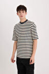 DeFacto Boxy Fit Bisiklet Yaka Çizgili Kısa Kollu Ağır Kumaş Tişört B5910AX25SPAR104