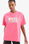 DeFactoFit NBA Wordmark Oversize Geniş Kalıp Bisiklet Yaka Kısa Kollu Tişört A1711AX25SMPN239