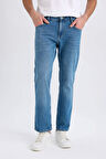 DeFacto Sergio Regular Fit Normal Kalıp Normal Bel Boru Paça Jean Pantolon E8505AX24WNNM28