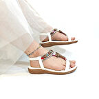 Voyager 9639 Beyaz Taban Masajlı Taş İşlemeli Kadın Sandalet