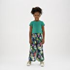 Kız Çocuk Arkası Pencere Detaylı T-Shirt Yeşil