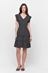 Apsen  Kadın Siyah Puantiyeli Eteği Fırfırlı Kol Detaylı Viskon Kısa Elbise 4503-105