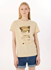 Limon Yuvarlak Yaka Baskılı Bej Kadın T-Shirt L5SL-TST5813