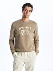 LCWAIKIKI Classic Bej Bisiklet Yaka Baskılı Erkek Kalın Sweatshirt