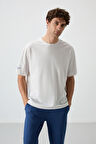Ekru Pamuklu Kalın Yüzeyi Dokulu Oversize Fit  Baskılı Erkek T-Shirt - 88369