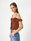 Omuzları Açık Fırfırlı Bluz Crop İnce Askılı