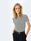 Viskon Karışımlı Kısa Kollu Bisiklet Yaka Çizgili Tişört