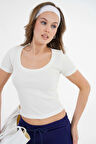 Beyaz U Yaka Fitilli Örme Crop Bluz