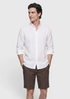 Beyaz Düz Casual Fit Uzun Dokuma Casual %100 Keten Gömlek