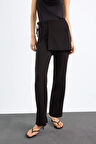 Belden Bağlama Detaylı Siyah Pantolon