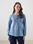LCW Grace Mavi Bisiklet Yaka Nakışlı Bluz