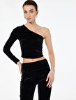 Slim Fit Asimetrik Yaka Uzun Kollu Crop Tek Omuz Kadife Bluz 