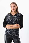 Sistas Kadın Desenli Truvakar Kol V Yaka Bluz 23649 Siyah