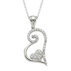 Gümüş Kalpli Kadın Kolye
