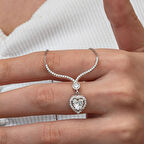 Kalp Zirkon Taşlı 925 Ayar Gümüş Kadın Kolye