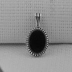 Siyah Oniks Taşlı Oval 925 Ayar Gümüş Orta Boy Erkek Kolye Ucu