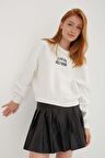 Fashıon Frıends Nakışlı Crop Kadın Sweat 23K0086K1