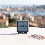 Modern Pusula Figürlü Dekoratif Parça, Yaşam Alanınıza Macera Katan Dokunuş 10x10 cm
