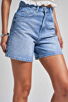 Kadın Mavi Renk T-2S5-4  Parlak Taşlı Mom Fit Midi Boy Tasarım %100 Koton Denim Şort