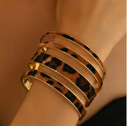 Leopar Desenli 4’lü Altın Kaplama Bijuteri Bileklik Seti – Şık ve Dikkat Çekici Tasarım