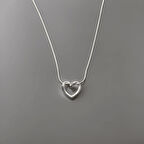 Gümüş Renk Şık ve Parlak Antialerjik 316L Çelik Kalp Model Kolye