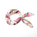 PAREDORA Karya Fular