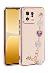 Xiaomi Mi 13 Kılıf Kalpli Çiçekli Bileklik Zincirli Kamera Korumalı Kenarları Gold Renk, Silikon