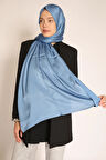 Akel Düz Aura Mavi Saten Şal – Işıltılı, Rahat ve Modern Tesettür Şal