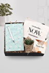Yeşil Çiçekli Defter & Beyaz Tükenmez Kalem & Baskılı El Çantası & Sukulent Çiçek Hediye Seti