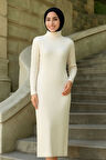 Kadın Boğazlı Uzun Fitilli Tesettüre Uygun Triko Dokuma Elbise - Beyaz