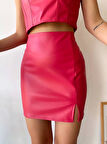 Tek yırtmaçlı arkadan fermuarlı deri etek fuşya s24475