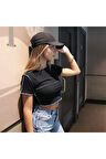 Beyaz Dikiş Detaylı Düz Siyah Crop Top