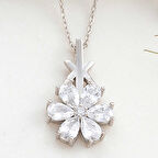 BlackCraft 925 Ayar Gümüş Beyaz Sevgi Çiçeği Kadın Kolye (BC-58B182)