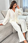 Kadın Beyaz Önden Bağlamalı Kolu Ve Paçası Fırfır Detaylı Uzun Kollu Pijama Takımı
