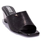 Dagoster DZA07-108524344CN Siyah Dolgu Taban Topuklu Kadın Terlik