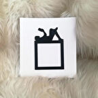 Kitap Okuyan Kız Priz Çerçevesi