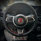 DİKİŞLİ DİREKSİYON KILIFI SİYAH DERİ İTHAL NOKTALI DERİ KIRMIZI DİKİŞLİ FIAT EGEA CROSS İÇİN