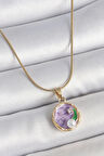 Dodes Dodes 316L Çelik Gold Renk Zincir Mor Çiçek İşlemeli Zirkon Taş İnci Detaylı Minimal Portre Model Kadın Kolye TG27BKO10134