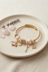 Pembe Kalp Model Gold Renk Charmlı Bileklik - EBJ260725W44441