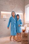 CottonVerse Genç & Çocuk Kapşonlu Bornoz – %100 Pamuk, Unisex
