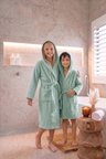 CottonVerse Genç & Çocuk Kapşonlu Bornoz – %100 Pamuk, Unisex