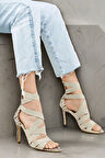 Kadın Yüksek Topuklu Çapraz Bant Detaylı Elastik Kumaşlı Fermuarlı Günlük Şık Ayakkabı
