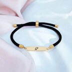 Zamansız Tasarım Dikdörtgen Motifli Siyah Örgülü 14 Ayar Altın Plakalı F Harfli Bileklik