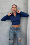 DİK YAKA YARIM FERMUARLI UZUN KOLLU CROP BLUZ